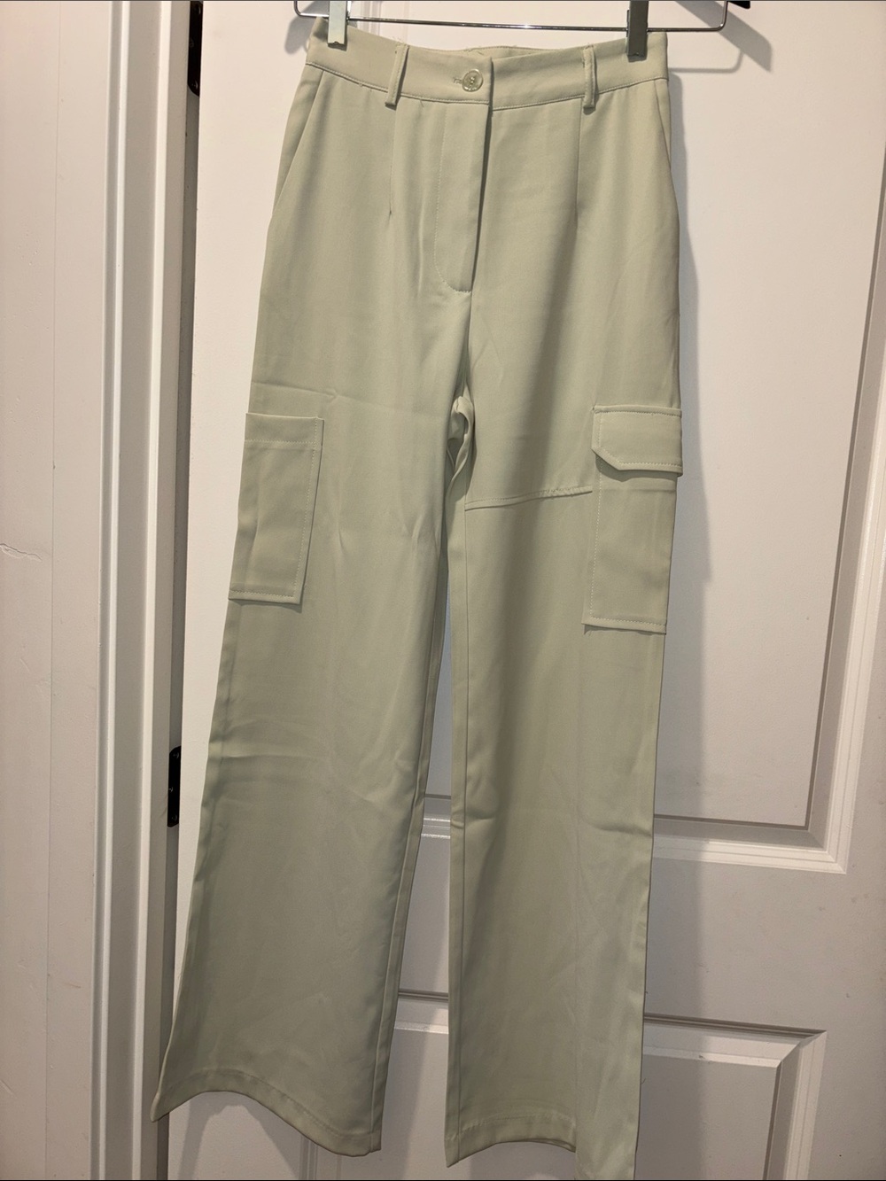 Sage Set Cropped Jacket and High-Waist Wide-Leg Cargo Pants - Picture 4 of 7